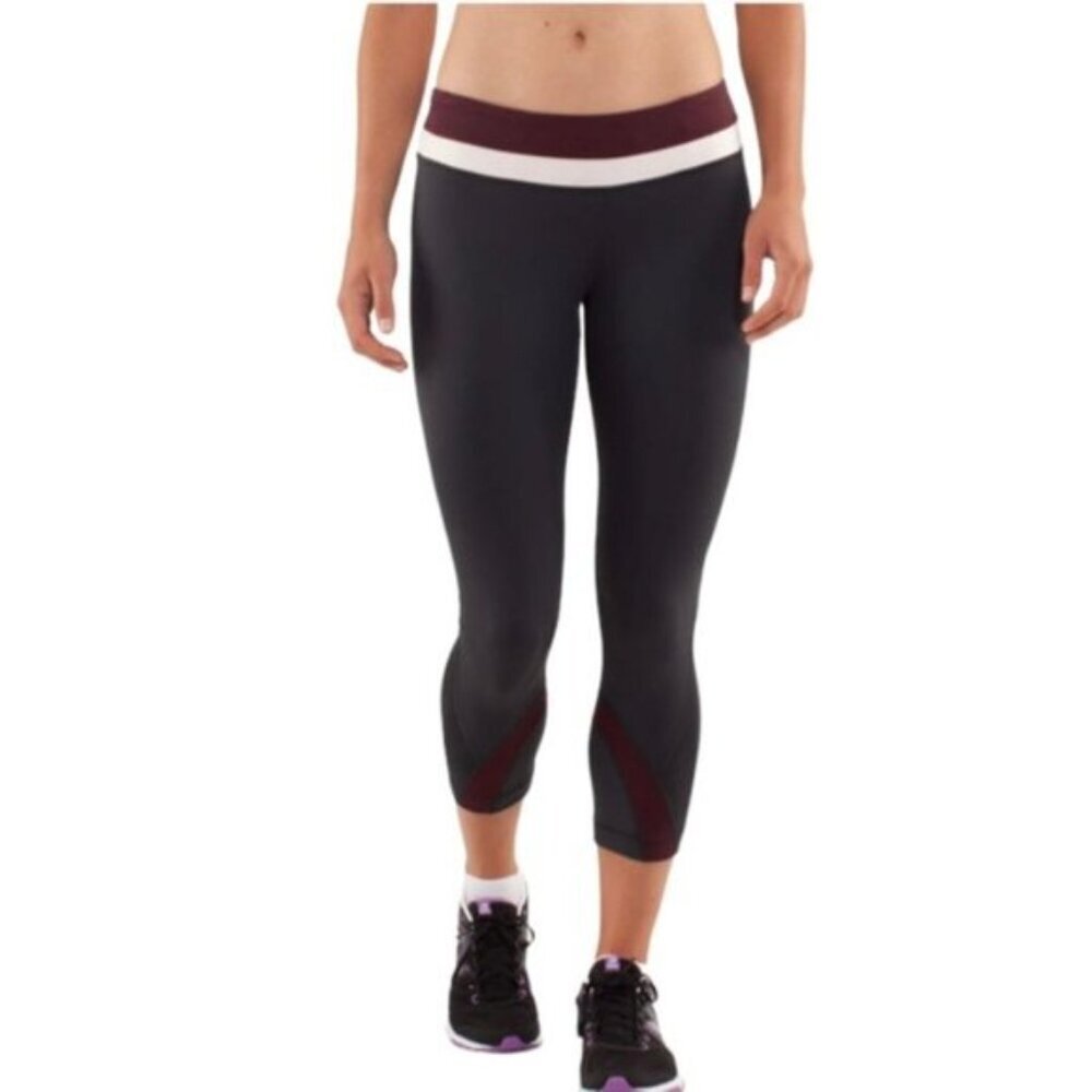 Lululemon Run: Inspire Crop II Deep Coal / Bordeaux Drama / Pretty Pink size 8